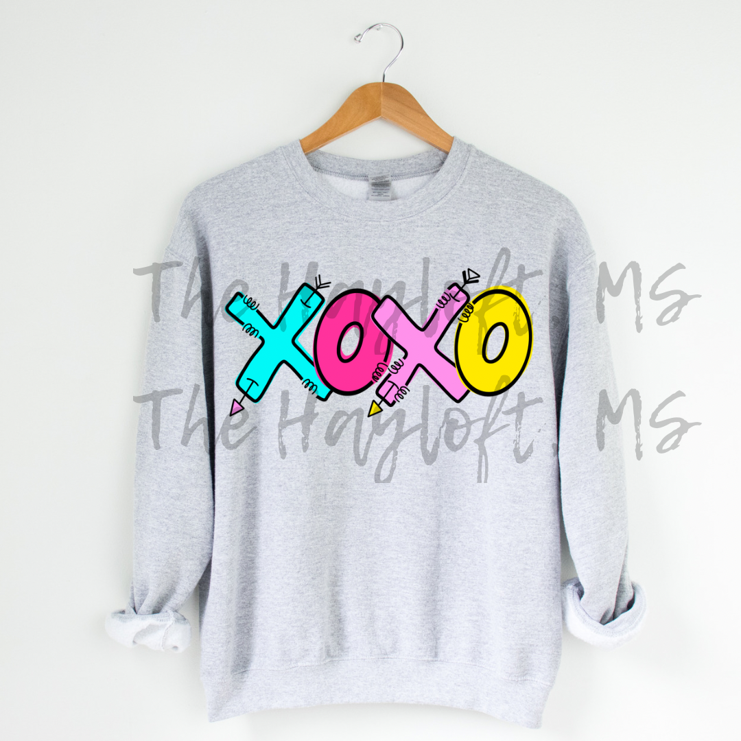 X’s AND ARROWS SWEATSHIRT