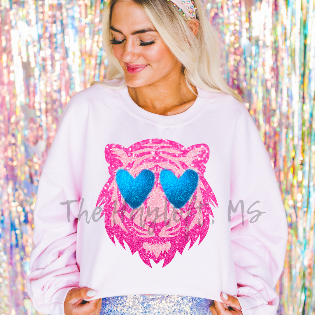 HEART EYES TIGER SWEATSHIRT