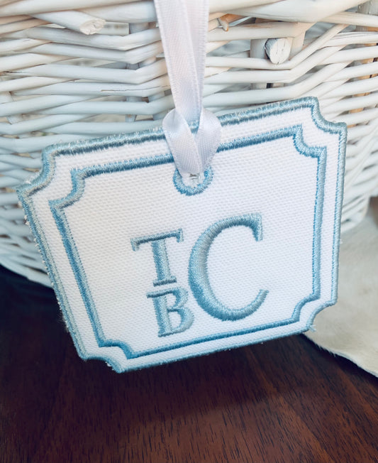 BAG TAG/EASTER TAG WHITE + BLUE FRAMED