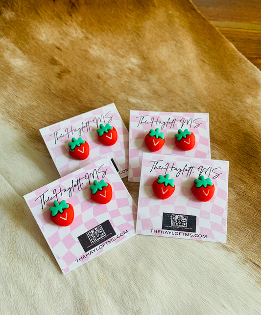 SWEET STRAWBERRY EARRINGS