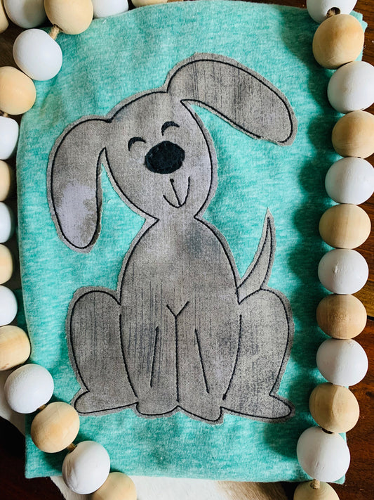 SIMPLE DOG APPLIQUÉ SHORT SLEEVE