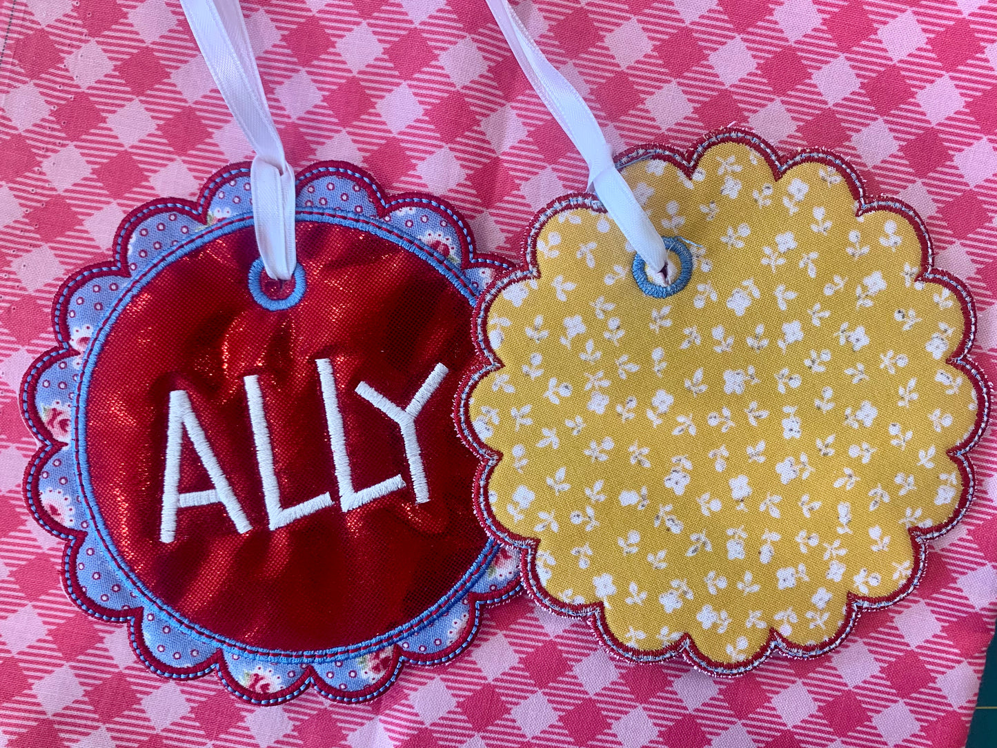 RED HOLOGRAPHIC VINTAGE FLORAL BAG TAG